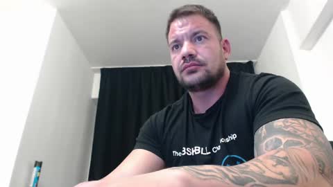 MuscleMonster31 online show from December 6, 2024, 4:27 pm