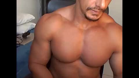 muscleoss online show from November 19, 2024, 6:52 pm