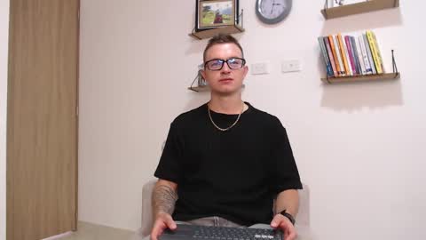 mykeowen_ online show from January 11, 2025, 12:12 pm