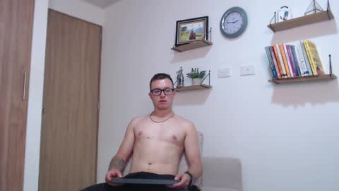 mykeowen_ online show from January 13, 2025, 11:27 pm