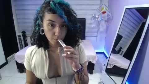 nahomi_beltran online show from January 16, 2025, 2:52 pm