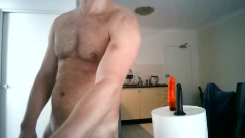 naked_dude25 online show from January 5, 2025, 10:58 pm