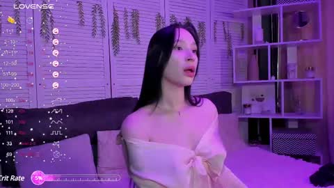 naomi1one online show from November 27, 2024, 7:08 am