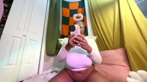 Naomigiirl6 online show from November 16, 2024, 3:00 pm