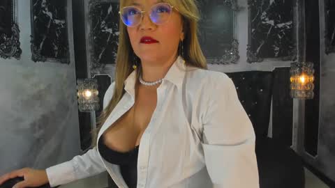 NAOMIIDIAMOND online show from December 19, 2024, 1:51 pm