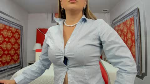 NAOMIIDIAMOND online show from January 2, 2025, 11:45 am