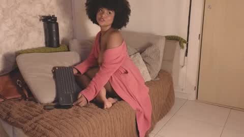 natalia_curlyx online show from November 14, 2024, 4:23 am