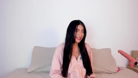 nataliaa___ online show from January 15, 2025, 2:25 am