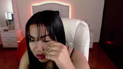 nataly__jones online show from January 14, 2025, 12:36 pm