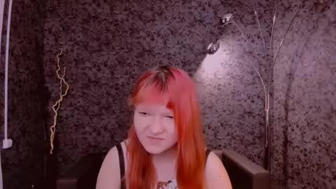 nataly_fluff online show from December 6, 2024, 2:38 pm