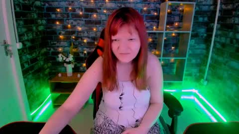 nataly_fluff online show from December 12, 2024, 3:27 pm