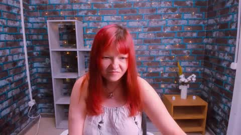 nataly_fluff online show from December 24, 2024, 2:35 pm