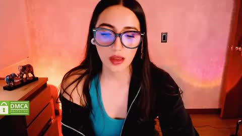 Natalia  Valeria online show from December 13, 2024, 10:44 pm