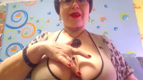 OldKinkyMILF online show from December 5, 2024, 7:40 am