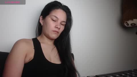 nezuko_sweet online show from January 5, 2025, 8:11 am