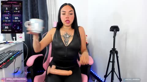 nicol_andrea11 online show from December 10, 2024, 3:00 am