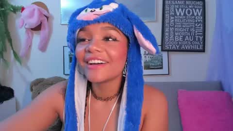 nicollet_ebony online show from January 12, 2025, 9:17 pm