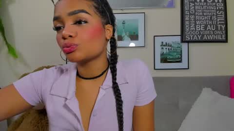 nicollet_ebony online show from January 8, 2025, 1:55 am