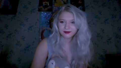 nika____moon online show from February 4, 2025, 2:56 am