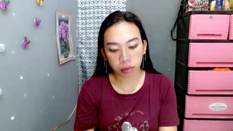 urlovelynika  online show from November 11, 2024, 3:46 am