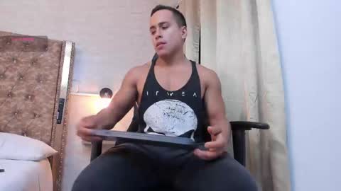 niklause_froid online show from December 24, 2024, 12:25 pm