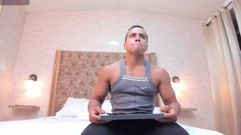 niklause_froid online show from December 23, 2024, 12:21 pm