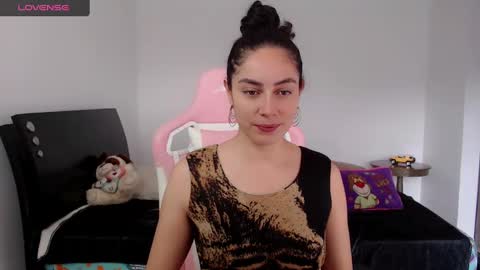 niky_blue online show from November 14, 2024, 7:22 pm