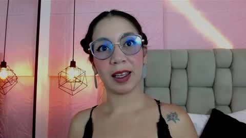 nicolletorres online show from December 14, 2024, 5:01 pm