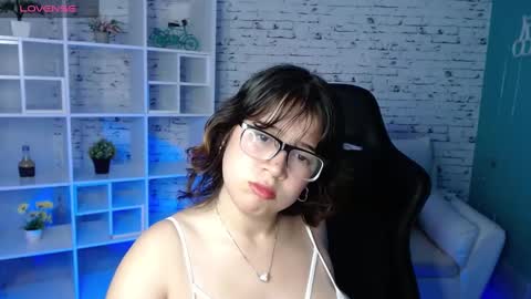 nita_cutee1 online show from January 13, 2025, 11:27 pm