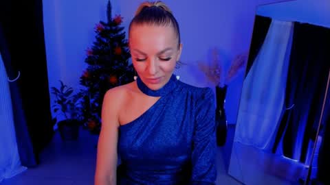 oliva_candy online show from December 24, 2024, 5:38 pm