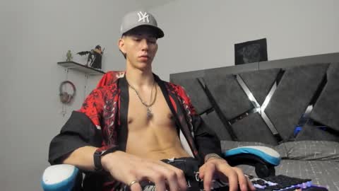 oliverthompson_01 online show from December 5, 2024, 2:38 am