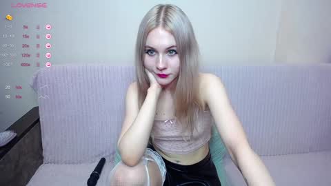 olivia_graceee online show from November 10, 2024, 2:31 pm