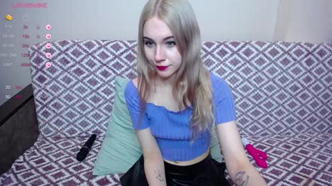 olivia_graceee online show from December 30, 2024, 2:53 pm