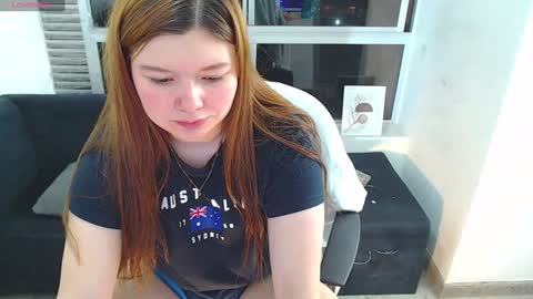 olivia_martine online show from December 19, 2024, 4:06 am