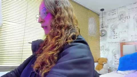 olivia_willd online show from November 18, 2024, 7:51 pm