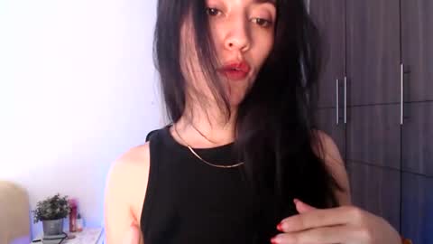 oliviaaa__ online show from December 30, 2024, 4:31 pm