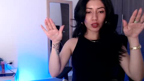 oliviaaa__ online show from January 11, 2025, 3:25 pm