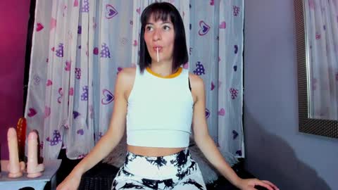 OliviaHotTits online show from December 16, 2024, 8:20 pm