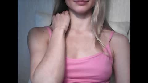 olivialovesex828 online show from November 15, 2024, 10:29 am