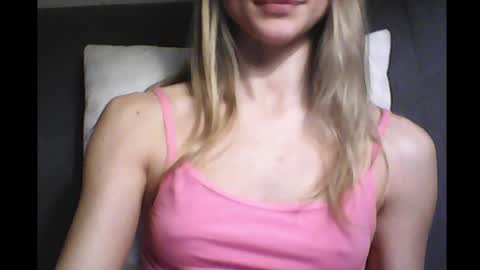 olivialovesex828 online show from December 13, 2024, 1:39 pm