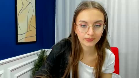 oliviaskyyy online show from January 23, 2025, 2:01 pm