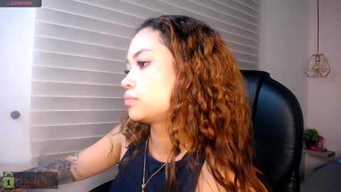 orianaadams online show from November 20, 2024, 10:06 pm