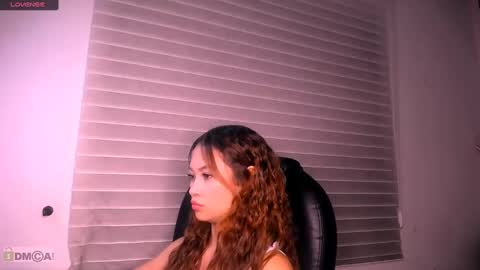 orianaadams online show from December 1, 2024, 10:51 pm