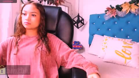 orianaadams online show from December 31, 2024, 11:41 am