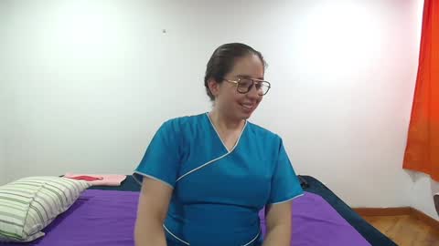 Angie  Daniela online show from November 14, 2024, 7:54 pm