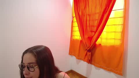 Angie  Daniela online show from November 18, 2024, 9:18 pm