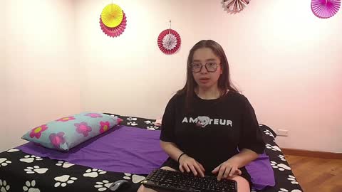 Angie  Daniela online show from December 10, 2024, 6:41 pm