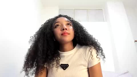 paola_torres3 online show from January 1, 2025, 3:49 am