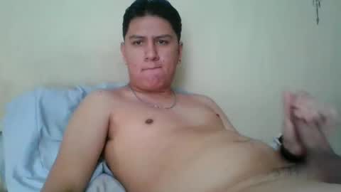 papi_daddy01 online show from January 24, 2025, 7:36 pm