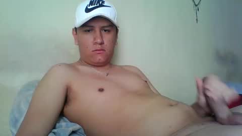 papi_daddy01 online show from February 11, 2025, 2:01 pm